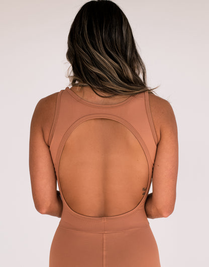 Macacão Core Avelã