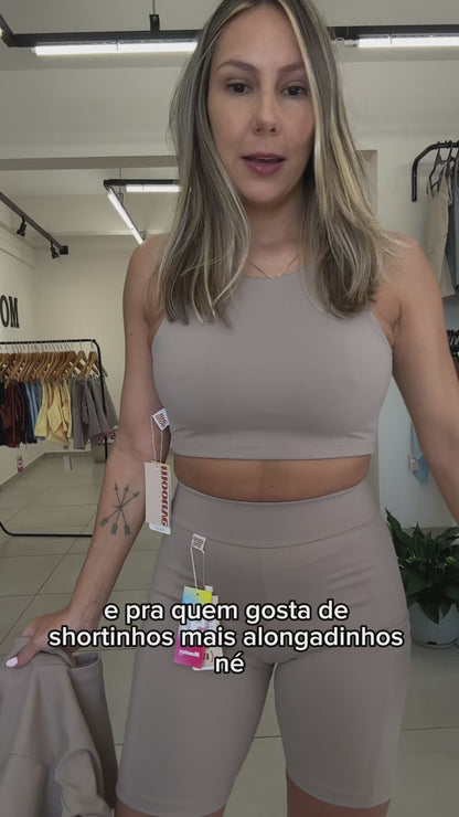 Short biker com bolso capuccino